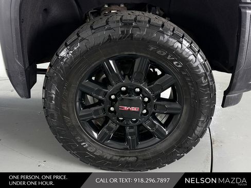 Used 2024 GMC Sierra 2500 AT4 w/ AT4 Premium Plus Package AWD/4WD image 14