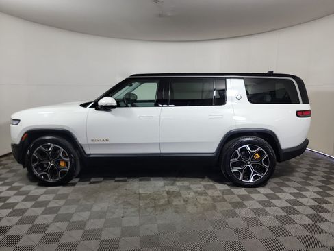 Used 2024 Rivian R1S Adventure AWD/4WD image 2