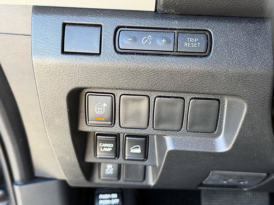 Used 2025 Nissan Frontier SV AWD/4WD image 27