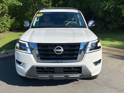 Used 2024 Nissan Armada Platinum w/ Captain's Chairs Package AWD/4WD image 2