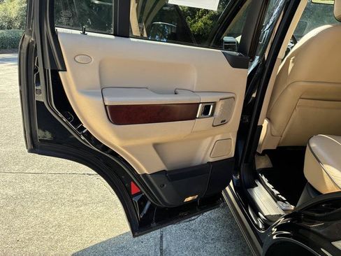 Used 2010 Land Rover Range Rover HSE AWD/4WD image 24