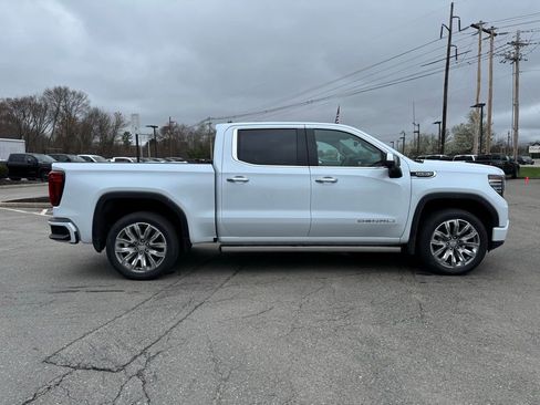 New 2026 GMC Sierra 1500 Denali w/ Denali Reserve Package AWD/4WD image 7
