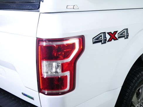 Used 2019 Ford F150 XLT w/ Equipment Group 302A Luxury AWD/4WD image 17