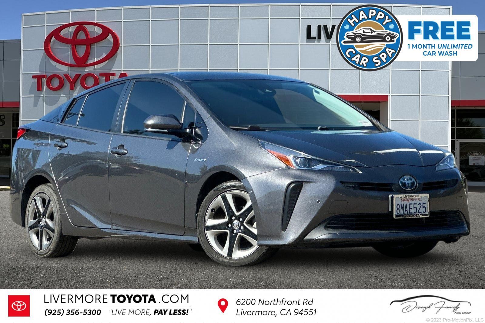 Used 2019 Toyota Prius XLE FWD image 1