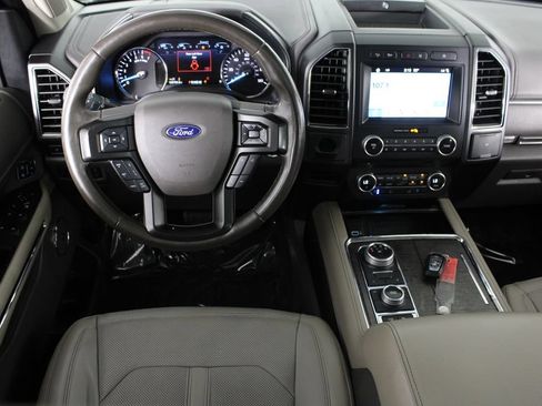 Used 2018 Ford Expedition Limited w/ Equipment Group 301A AWD/4WD image 6