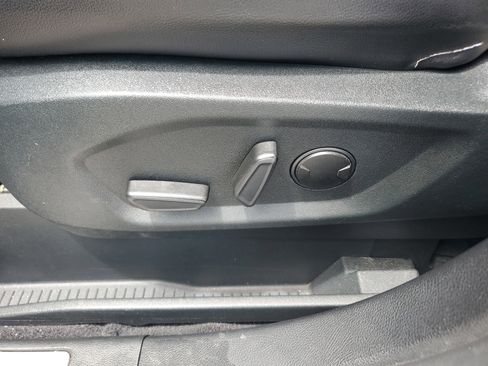 Used 2022 Ford Edge ST-Line image 12