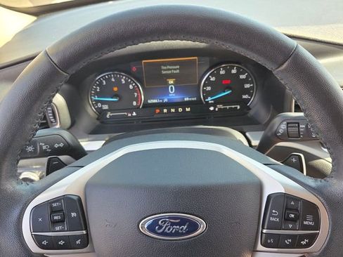Used 2020 Ford Explorer XLT w/ Equipment Group 202A AWD/4WD image 22