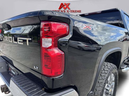 Used 2022 Chevrolet Silverado 2500 LT w/ Texas Edition AWD/4WD image 16