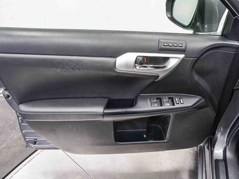 Used 2013 Lexus CT 200h w/ Leather Pkg FWD image 22