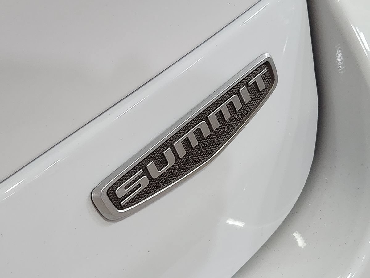 Used 2024 Jeep Grand Cherokee Summit AWD/4WD image 28