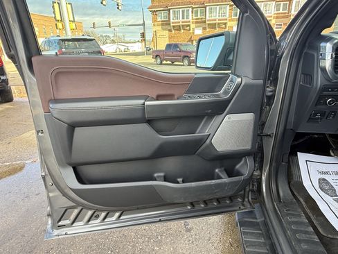 Used 2021 Ford F150 Lariat image 9