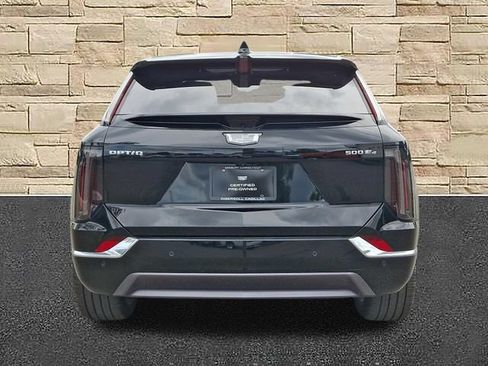 Certified 2025 Cadillac Optiq Luxury 2 AWD/4WD image 3