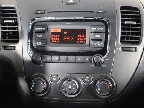 Used 2018 Kia Forte LX FWD image 27