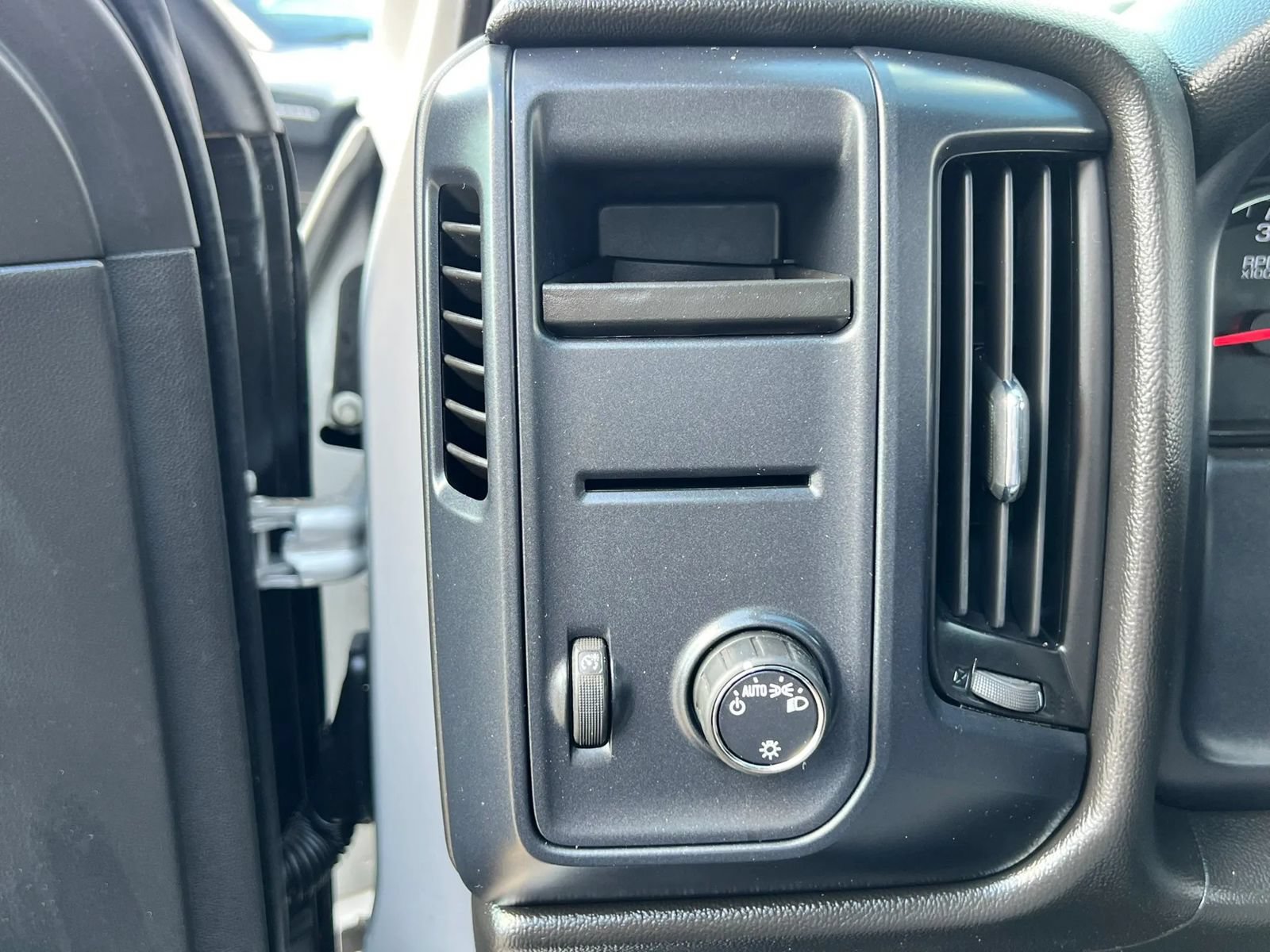 Used 2014 Chevrolet Silverado 1500 W/T w/ WT Convenience Package AWD/4WD image 10