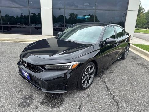 Used 2025 Honda Civic Sport image 3