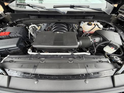 Used 2024 GMC Yukon XL Denali w/ Advanced Technology Package image 11