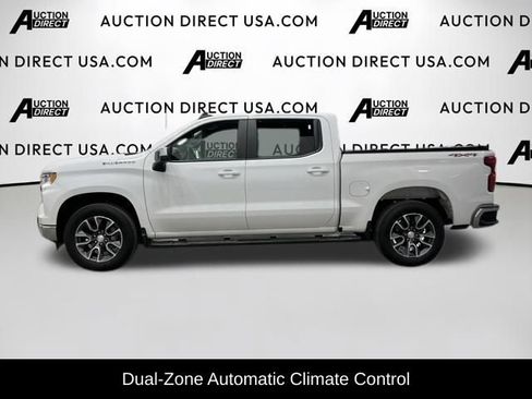 Used 2022 Chevrolet Silverado 1500 LT AWD/4WD image 9