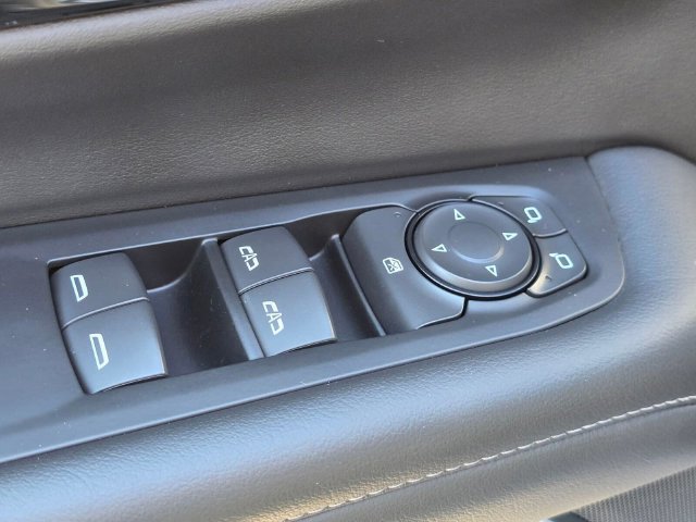 Used 2025 Chevrolet Suburban Z71 AWD/4WD image 26