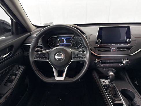 Used 2022 Nissan Altima 2.5 SR AWD/4WD image 45