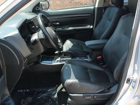 Used 2017 Mitsubishi Outlander SEL FWD image 15