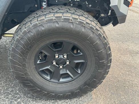 Used 2021 Jeep Gladiator Mojave AWD/4WD image 9