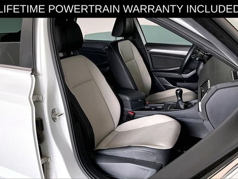 Used 2021 Volkswagen Jetta R-Line FWD image 9