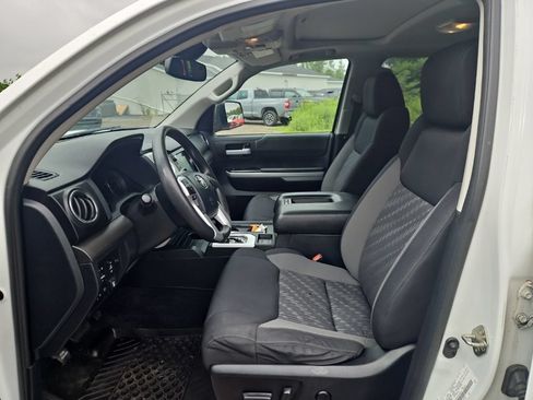 Used 2020 Toyota Tundra SR5 AWD/4WD image 10
