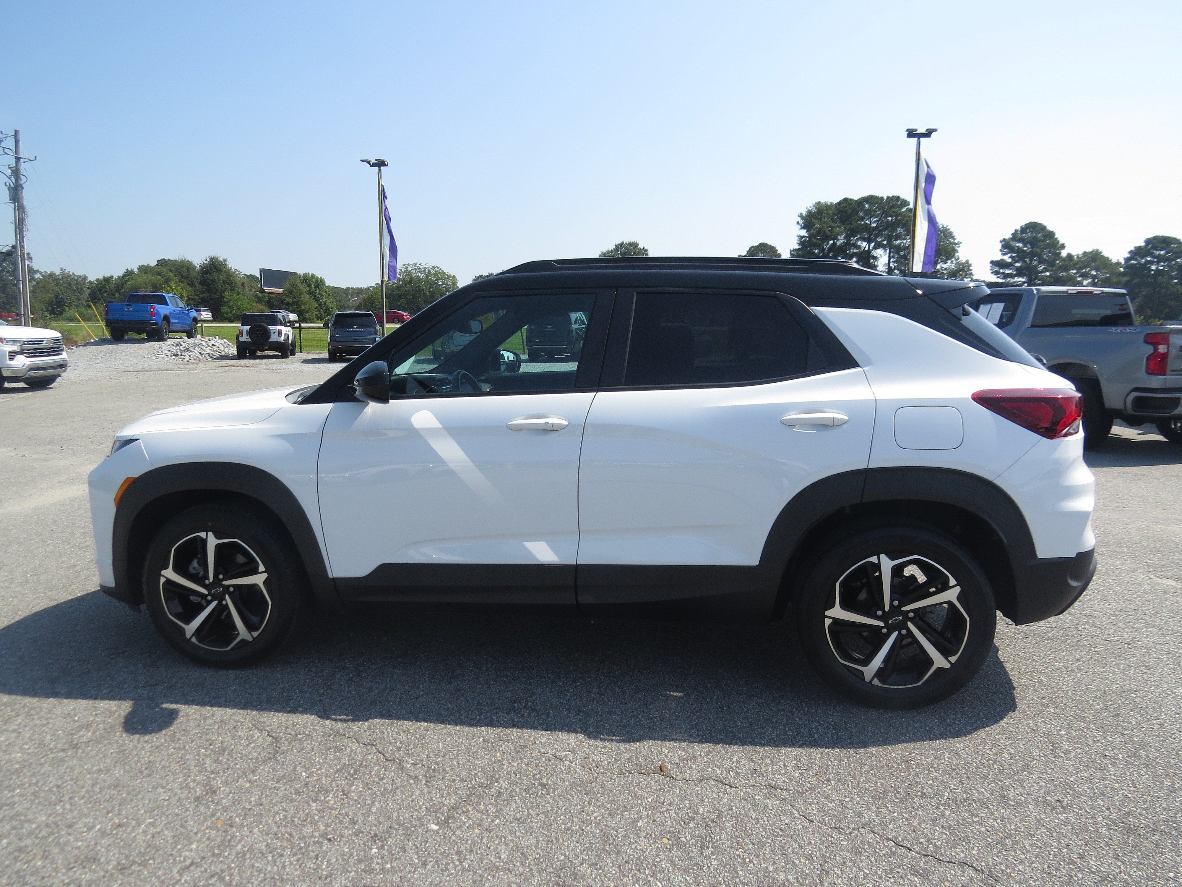 Used 2023 Chevrolet TrailBlazer RS w/ Convenience Package FWD image 6