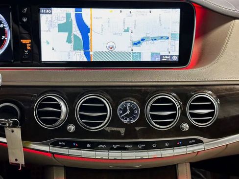 Used 2017 Mercedes-Benz S 550 Sedan image 32
