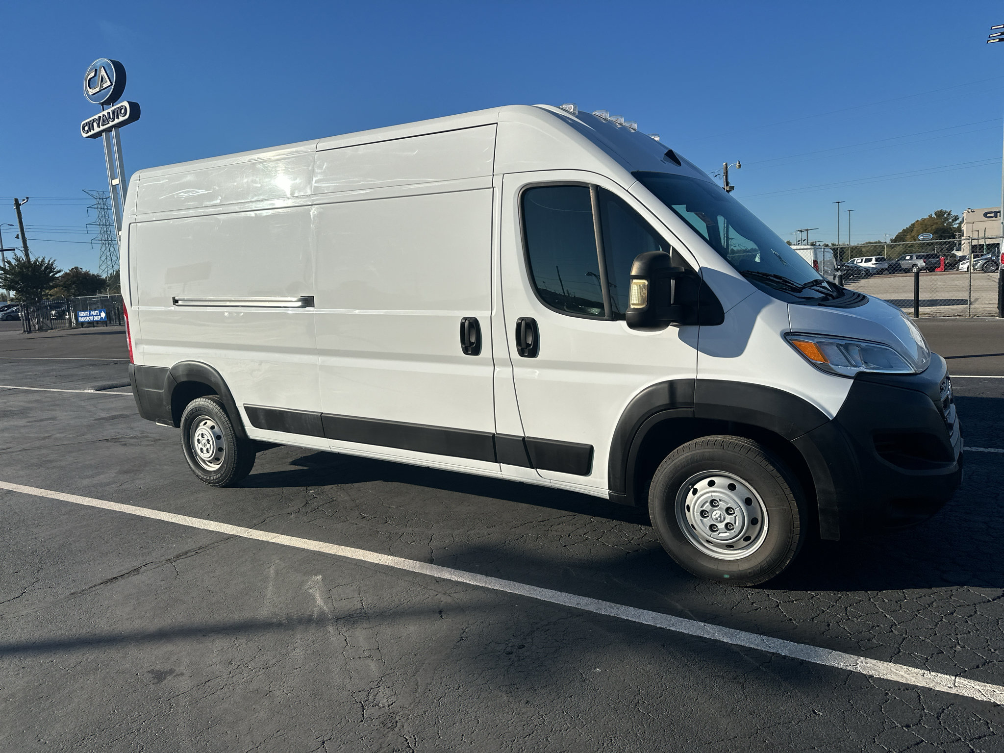 Used 2023 RAM ProMaster 2500 FWD image 3