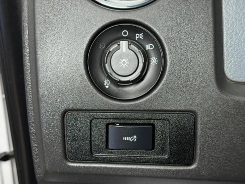 Used 2014 Ford F150 XLT w/ Equipment Group 301A Mid RWD image 24