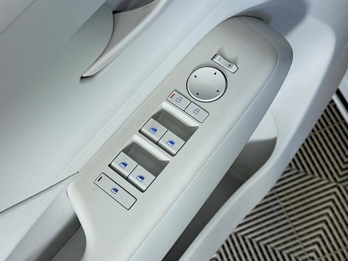 Certified 2024 Hyundai Kona SEL image 19