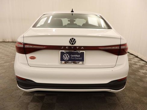 Used 2025 Volkswagen Jetta S image 6