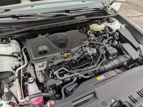 Used 2025 Toyota Camry SE image 27