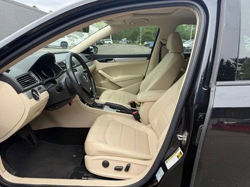 Used 2019 Volkswagen Passat 2.0T Wolfsburg FWD image 10