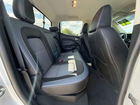 Used 2020 Chevrolet Colorado Z71 AWD/4WD image 32