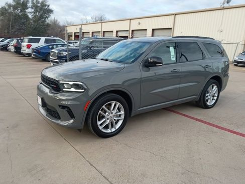 Used 2025 Dodge Durango GT image 1