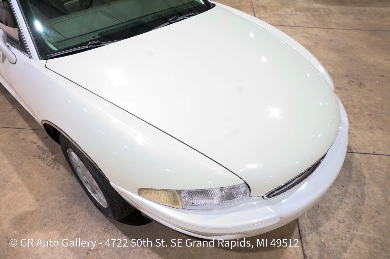 Used 1998 Buick Riviera Supercharged Coupe FWD image 18