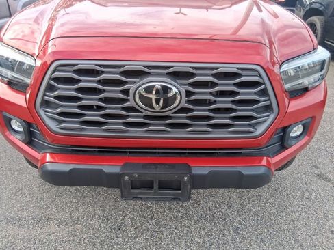 Used 2023 Toyota Tacoma TRD Off-Road w/ Technology Package AWD/4WD image 15
