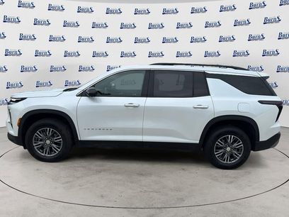 Used 2024 Chevrolet Traverse LT