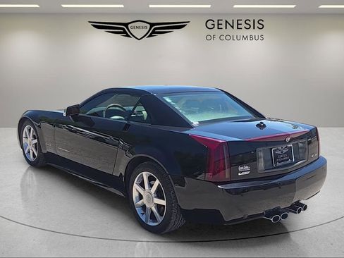 Used 2005 Cadillac XLR RWD image 3