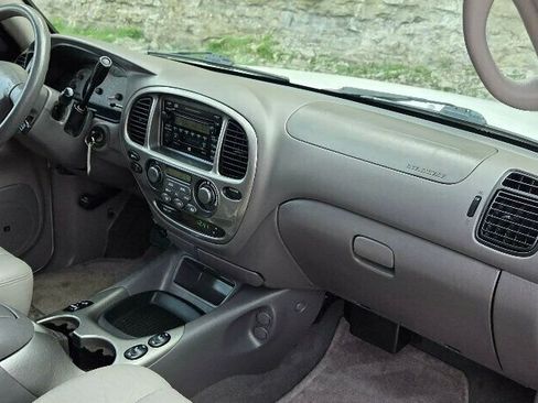 Used 2002 Toyota Sequoia Limited image 20