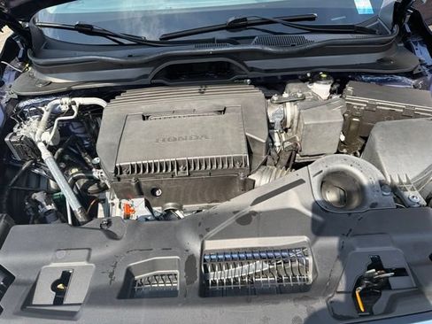 Used 2025 Honda Pilot Touring image 12