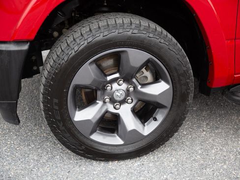 Used 2022 RAM 1500 Big Horn w/ Built-to-serve Edition image 11