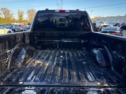 Used 2022 Ford F250 Platinum w/ FX4 Off-Road Package image 10