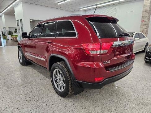 Used 2012 Jeep Grand Cherokee Laredo w/ Laredo E Group AWD/4WD image 7