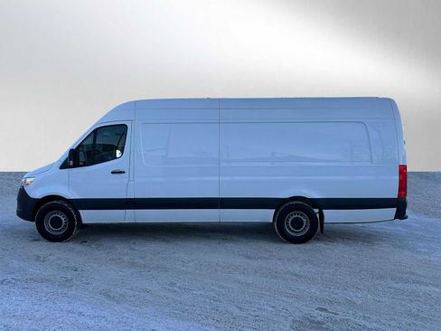 Used 2023 Mercedes-Benz Sprinter 2500 image 6
