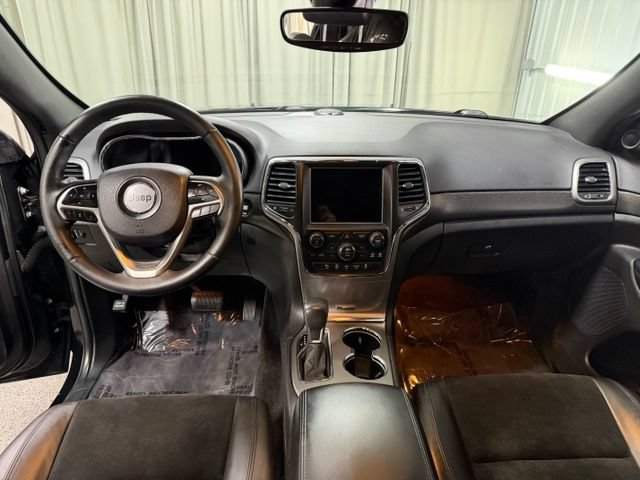 Used 2018 Jeep Grand Cherokee Altitude AWD/4WD image 12