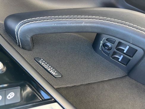 Used 2017 Jaguar F-TYPE R AWD/4WD image 15