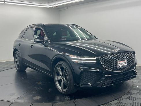 Used 2023 Genesis GV70 2.5T w/ Sport Prestige Package AWD/4WD image 3